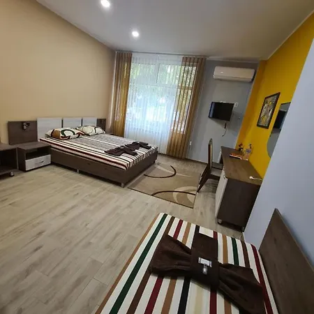 семеен аристо Hotel