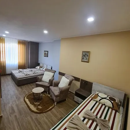 семеен аристо Hotel *
